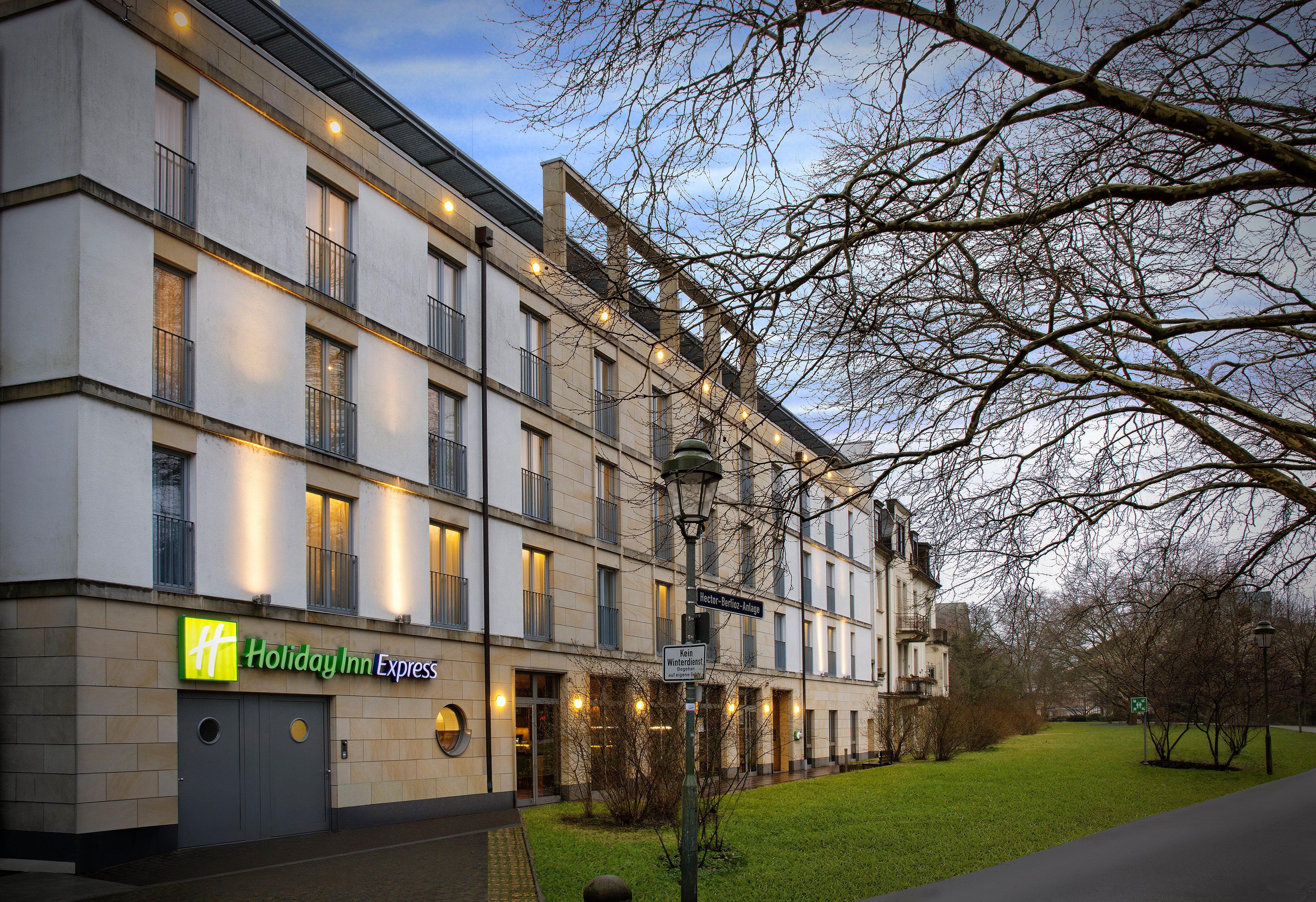 Holiday Inn Express Baden-Baden By Ihg Exterior photo